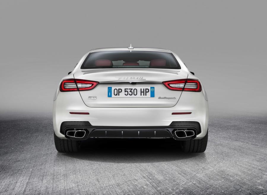  Maserati Quattroporte GTS GranSport 2016 года  (фото 8 из 46)